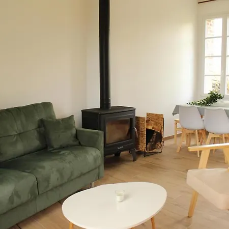 La Pouliniere Апартаменты Meneslies